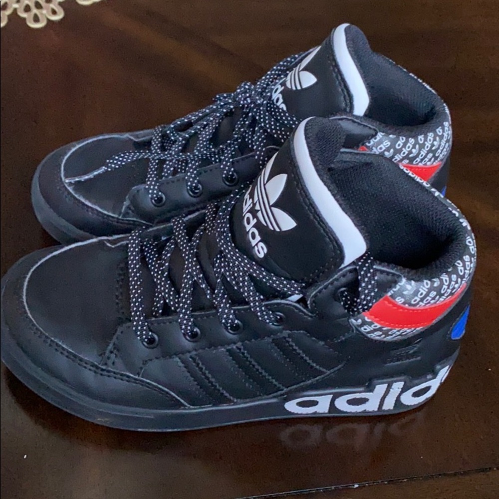 Boys Addidas 13K